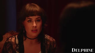 "Delphine Films- Bela Gata Alex Coal explora apaixonadamente o corpo de Olive Glass," ela geme