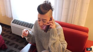 தொலைபேசி அழைப்பு: திருமணமான பெண் தனது திருமணத்தை காப்பாற்ற அந்நியனுடன் பிரீடிங் பாலியல் செய்கிறாள்!