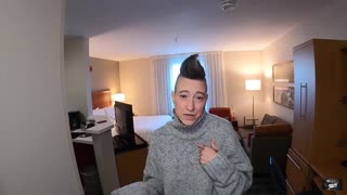 전화 통화: 결혼한 여자가 결혼을 구하기 위해 낯선 자와 브리딩 섹스!