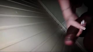 घरगुती सत्रात मोठ्या काळ्या लिंग मसाज व्हिडिओ