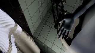 Ste že videli, kako ukrivljena lepotica dominira na sceni?