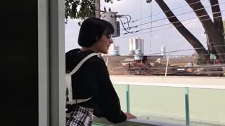 கிமிகோவின் அறை தேடல் எதிர்பாராத அட்வென்சராக மாறுகிறது