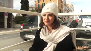 lena, den frække unge 18+ brunette, længes efter mere i vild anal threesome