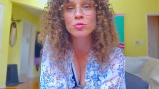 Curvy Woman Bets You Can't Hold Out