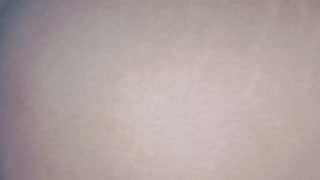 Hey, nézd ezt a forró amatőrt lovagolni a barátján, közelről csepegő nedves pinával!