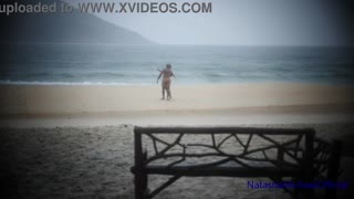 പബ്ലിക് ബീച്ച് സെക്സ് - യഥാർത്ഥ അമേച്ചർ കൂട്ടുകാർ ഹോട്ട് ആക്ഷനോടെ വൌസ് പുതുക്കുന്നു