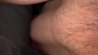 இந்த கர்ப்பிணி 18-வயது சிறுமி தீவிர அனல் பிளேயின் போது கடுமையாக பார்ட்டிங் செய்தாள், வைட் கேப்பிங்