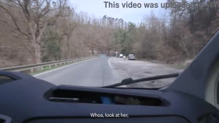 Pallot syvään kaksinkertaiseen tunkeutumiseen Emily Pinkin kanssa! Äärimmäinen kurkunpohja, kova seksi, isot aukot, creampie nieleminen rikkoutuneessa autossa roolipelissä