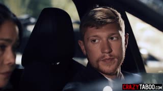 STEPSØN PUNDERER FORTVILET MILF DANA VESPOLI I STEDFAR'S UNIFORM