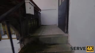 SERVE4K. Sesi Kepala Panas di Guest House Ceko