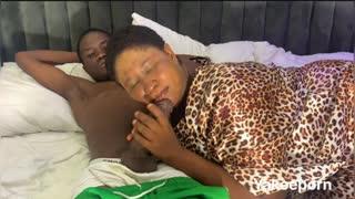 Oh kyllä, hän ottaa sen koira-asennossa naapurin isolta mustalta kyrvältä!