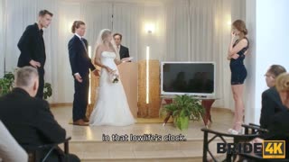 結婚式直前のワイルドな浮気ストーリーを見てみる？