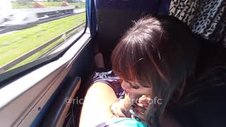 Xem video rò rỉ cô gái 18 tuổi bú ngôi sao khiêu dâm trên xe buýt!