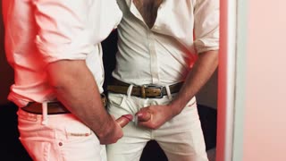 Vášnivý výběr orgasmů od mladé 18+ Noel Dero s hlasitým sténáním