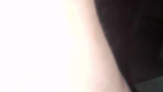 Vzrušuje mě lízat zadek mé přítelkyně, až kape rozkoší v domácím videu