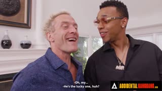 Vroč stripper Kitana Montana v intenzivni skupinski akciji