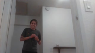 Amatérský pár se věnuje divokému ballbusting hraní doma