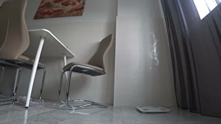 Упозорење! Жена вара анал са пријатељем у кухињи док муж није ту