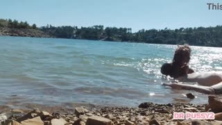 Nilinyonya Mboo Hilo Lenye Tatto Katika Maji Mbele ya Watalii Jaha La Mchana