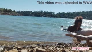 Tätowierten Schwanz auf Boot vor Touristen gelutscht!