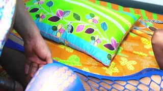 ഹേയ്, ഉത്തരൻ20, സിസ്റ്റിയോടെ ഇതുപോലെ ഒരു ഡെസി പോൺ ത്രീസം കണ്ടിട്ടുണ്ടോ? നിങ്ങളുടെ അഭിപ്രായം എന്ത്?