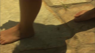 Wow, Boleh Percaya Threesome Luar Panas di Kolam?