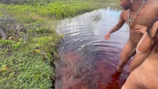 Pustil sem se v peščeni puščavi za nekaj DIVJE PUTARIE z mojimi čudovitimi latinskimi prijateljicami