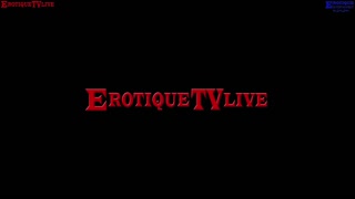 Kuuma blondi Vanessa Cage ahmii Eric Johnia ja saa siemennestävät jalat