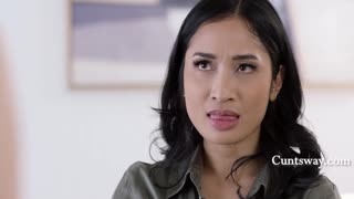 avery black و helena star در فیلم شیطان استراپ اون رو می‌پوشه