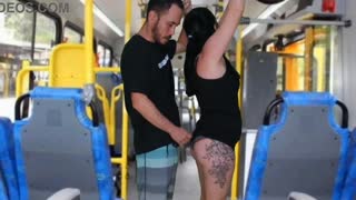 Otobüs Karşılaşmaları - Kamu Taşımacılığında Spontane Anlarla Seks Videoları