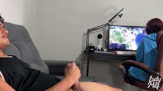 Zachycen při masturbaci, zatímco jsem hrála, uhodni můj další krok?