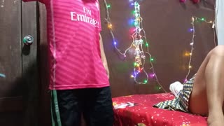 ക്രിസ്തുമസ് സർപ്രൈസ് ഹോട്ട് അമേച്ചർ പൗണ്ടിംഗ് സെഷനായി മാറുന്നു