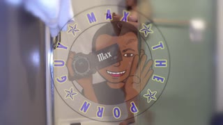 Jayden Black Cavalca il Sybian per un Orgasmico Rapido e Ne Vuole Un Altro!