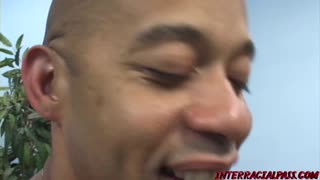 Takker Adrianna sin ven for det første store sorte pik hookup?