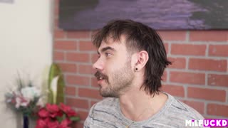 Steamy Session des Psychologen mit Patientin im Büro