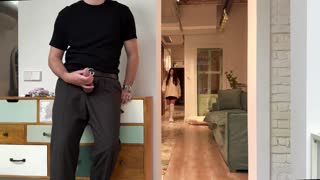 اتاق‌دارم را دستگیر کردم که داشت خودارضایی می‌کرد و یونیفرمم را با اسپرم خراب کرد، پس سخت رفتیم سراغش!