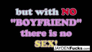 Jayden Jaymes u Garderobi Uživa u Solo Trenutku