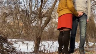 வளைவான பழைய பெண் பாண்டிஹோஸில் நிறைவான உடலால் கிண்டல் வன்முறை பின்னால் செஷன் முன்