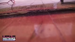 Nada Como Ver a Morenas Calientes Collette y Raquel Love Dominando una Máquina de Follar