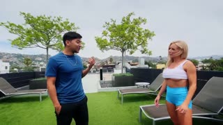 Milf Blonde Fit Dikongkek oleh Jiran Muda