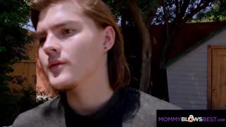 η busty milf γειτόνισσα λαχταρούσε βαθύ μασάζ και δοκίμασε το σκληρό μου καυλί