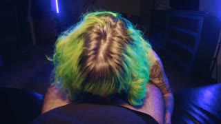 Alistuva latina bimbo anelee kovaa kullia