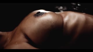 Damn, kompilasi cumflation lan creampie iki nuduhake bocah wadon Latina Ebony susu gedhe kebanjiran muatan cum massive!