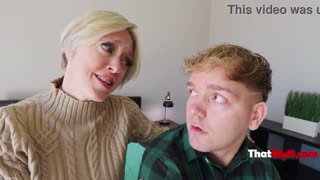 Büyük Göğüslü Milf Dee Williams Seyahat Yatak Sikişi Göğüs Aksiyonuyla Paylaşıyor