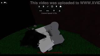 Hej, chceš vidět tu emo děvku tvrdě bušenou v Robloxu?