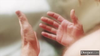 Vau, Angie Faith požira kurca z božansko energijo