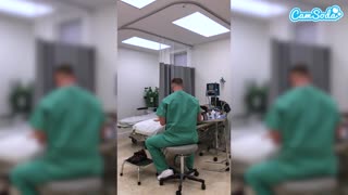 Ζεστή Αθλητική MILF Νοσοκόμα Απολύθηκε για Επίδειξη Υγρής Κουνί