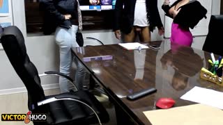 ഓ ബോസ്, ഈ വൈബ് ഹാൻഡിൽ ചെയ്യാൻ കഴിയുമോ? 😜