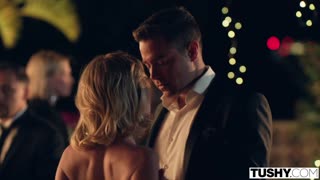 Yo, Bella Spark are abilități anal nebune în filmul ăsta sălbatic TUSHY spy!