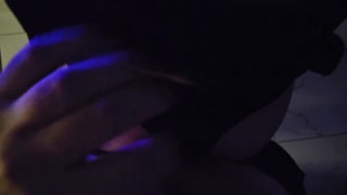 Ne morem nehati stoka v kuhinji med seksom